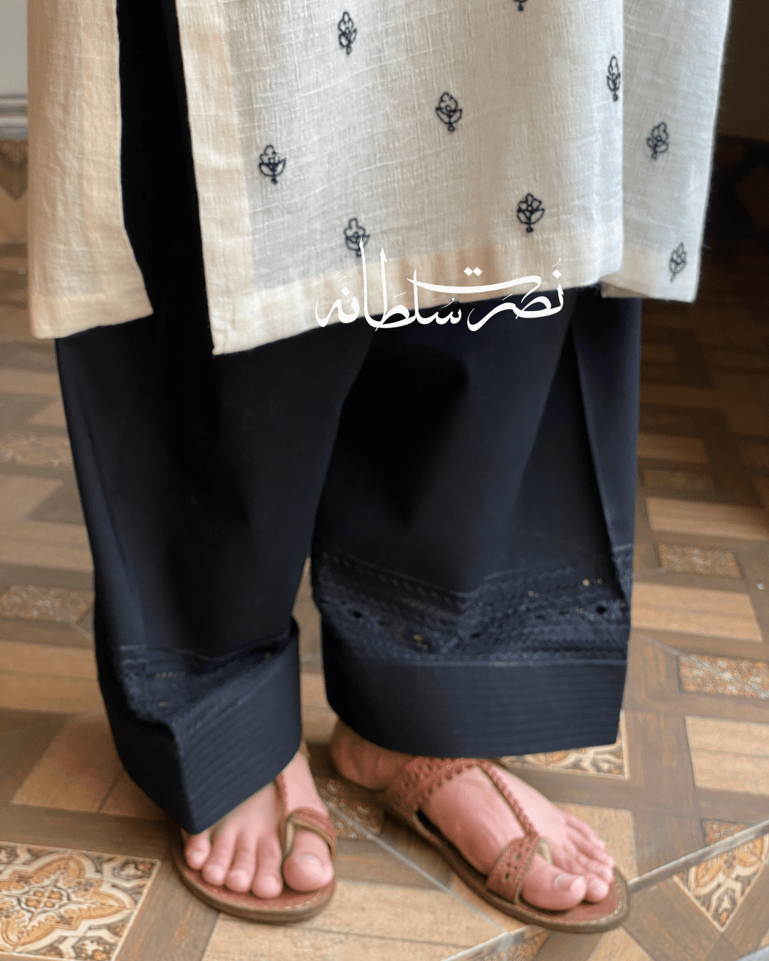 Off white and Black Handmade Irish Lawn Kurta - Pret