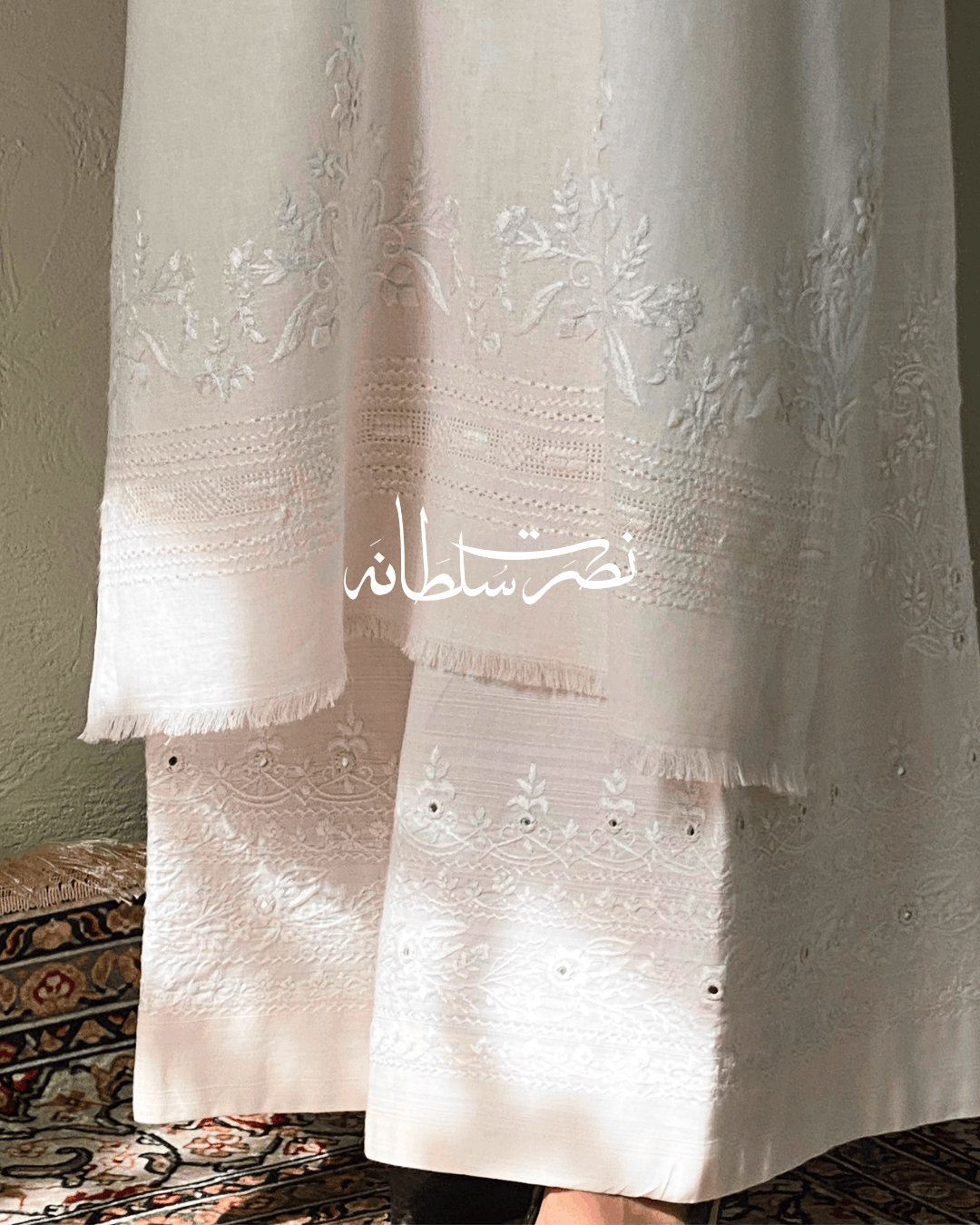 Classic Pearl White Handcrafted Tarkashi & Mirror Work Kurta